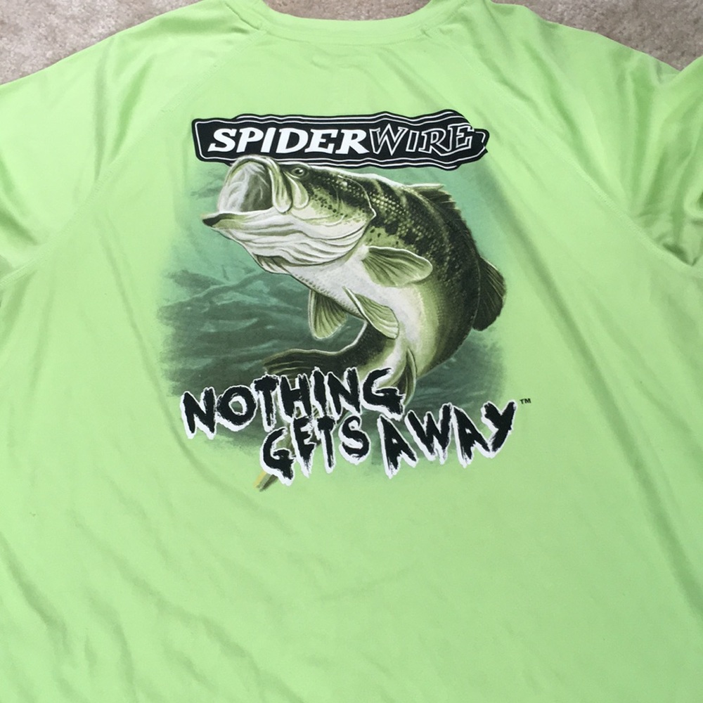 Mens spiderwire tshirt size medium